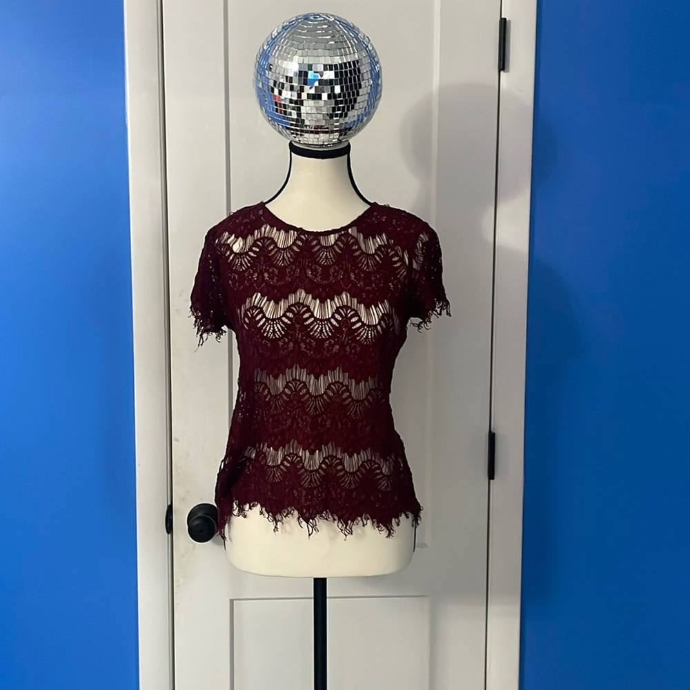 Inny see thru red short sleeve blouse open back